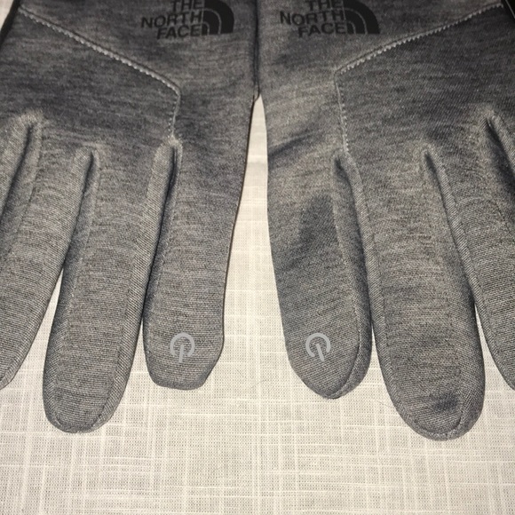 Brand New The North Face U|R Powered Gray Gloves - Picture 3 of 10